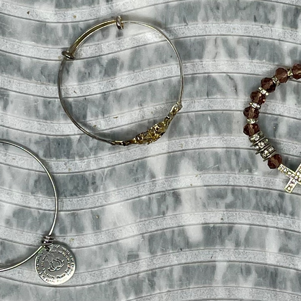 3 Bracelets - Picture 3 of 9
